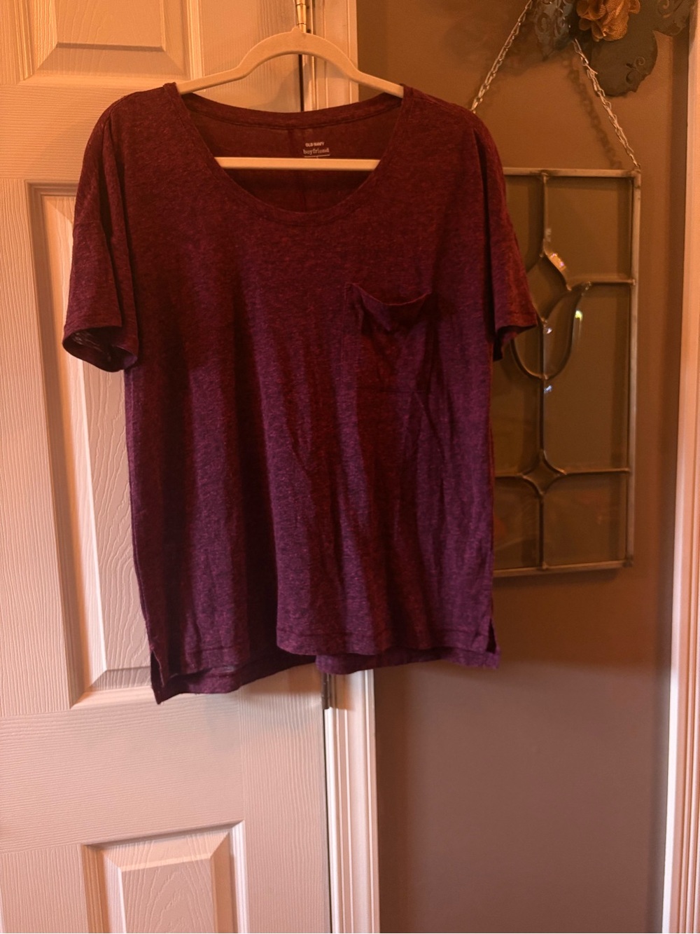 🤪 3 for $15! Old Navy Boyfriend Burgundy Pocket Tee Size S